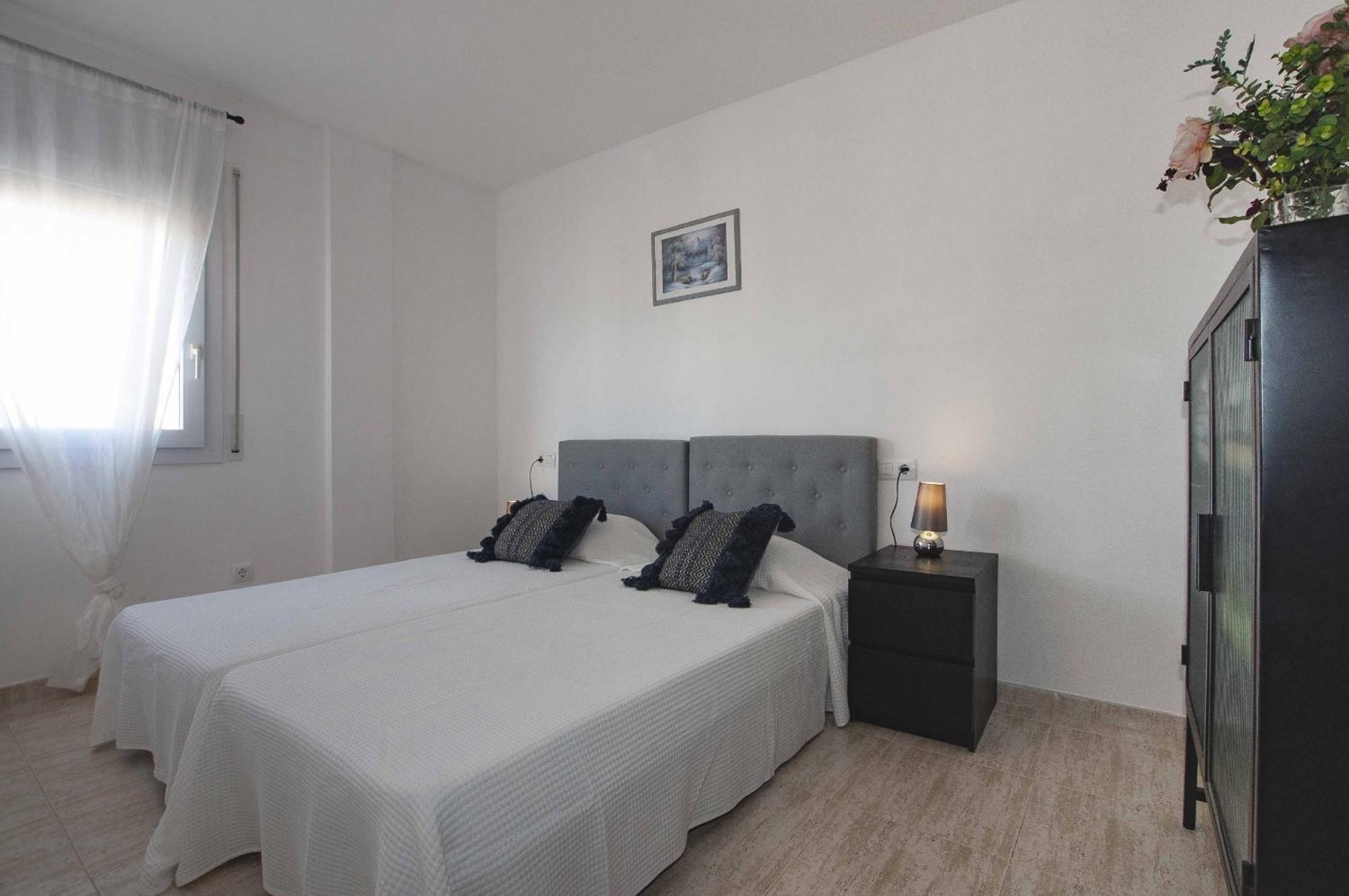 Apartment 1236 Carla Mar 50m Playa - Apivend Immo Roses